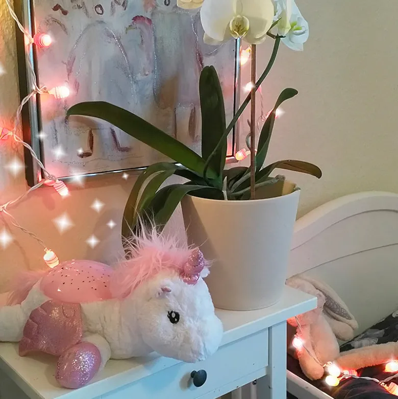 Cloud B Night Lamp with Starry Sky Projection, Unicorn