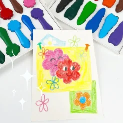 Haku Yoka, 12 Colored Crayons – Smiling Faces