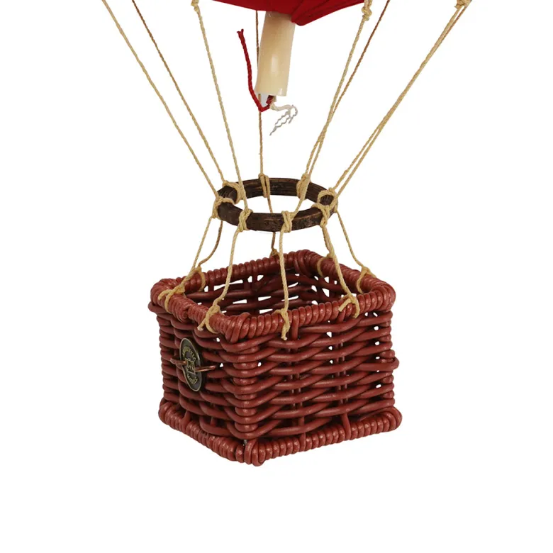 Hot Air Balloon in Velvet Red – H: 30 x D: 18 cm