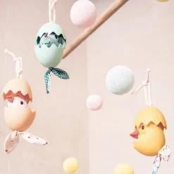 Lilliputiens Activity Mobile, Paulette the Dancing Egg
