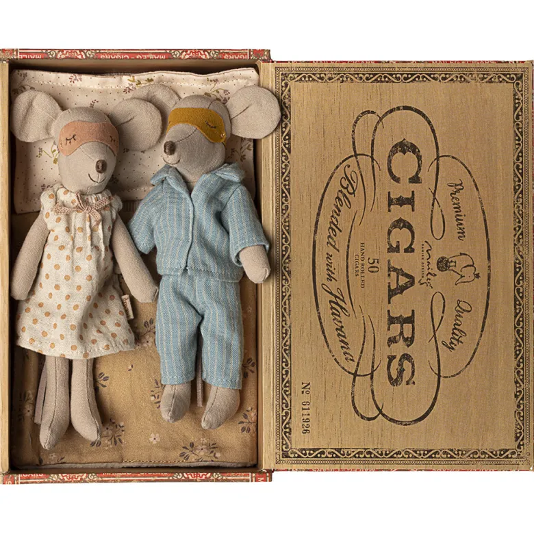 Maileg Mom and Dad Mice in Cigar Box