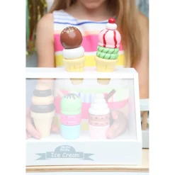 Mamamemo Wooden Ice Cream Stand, 16 Pieces