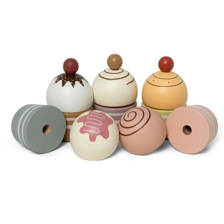 Mamamemo Wooden Play Food, Cupcakes on Cake Stand