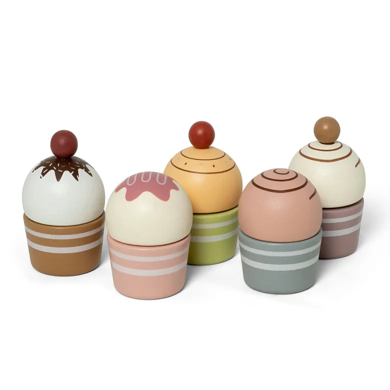 Mamamemo Wooden Play Food, Cupcakes on Cake Stand