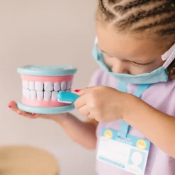 Melissa & Doug Dentist Play Set, Smile - 25 Pieces