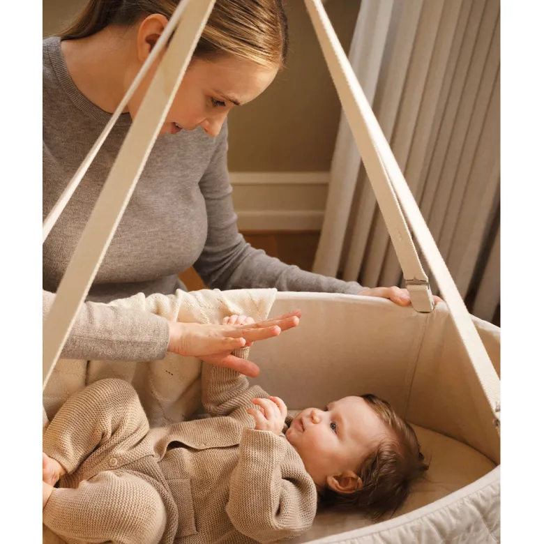 Moonboon Oval Cradle with Foam Mattress