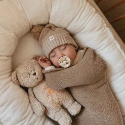 Moonie 2.0, Organic Humming Bear with Pink Noise and Lamp - Sand