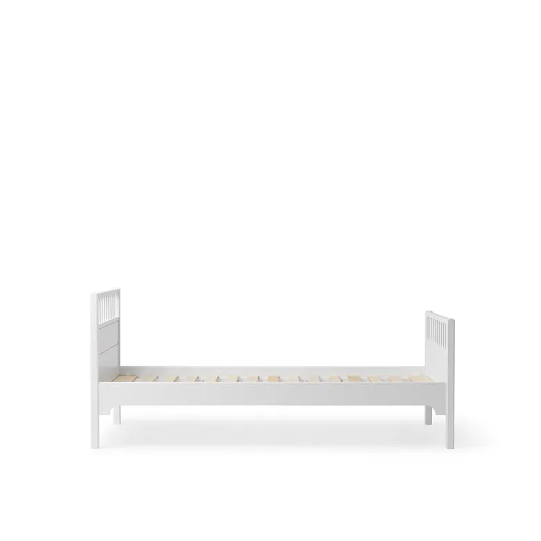 Oliver Furniture Seaside Bed – White
