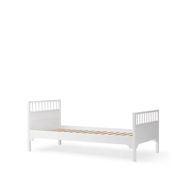Oliver Furniture Seaside Bed – White