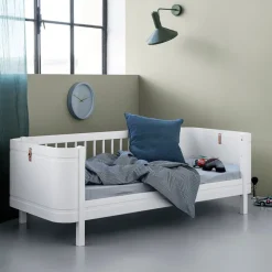 Oliver Furniture, Wood Mini+ Junior Bed - White
