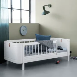 Oliver Furniture, Wood Mini+ Crib Including Junior Kit – White