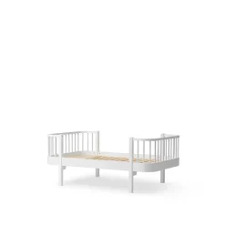 Oliver Furniture, Wood Original, Junior Bed – White