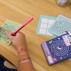 Ooly Activity Book with 24 Challenge Cards, Spot the Difference
