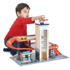 Tender Leaf, 5 Construction Vehicles – Parking Garage