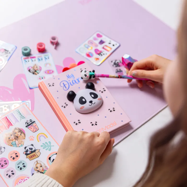 TopModel Create Your Own Diary: Design Your Personal Journal